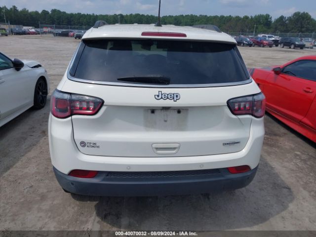 3C4NJCBB8JT193330 Jeep Compass Latitude Fwd