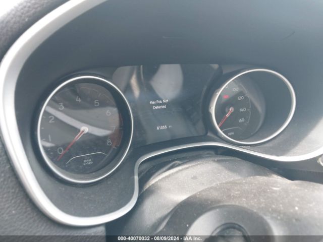 3C4NJCBB8JT193330 Jeep Compass Latitude Fwd