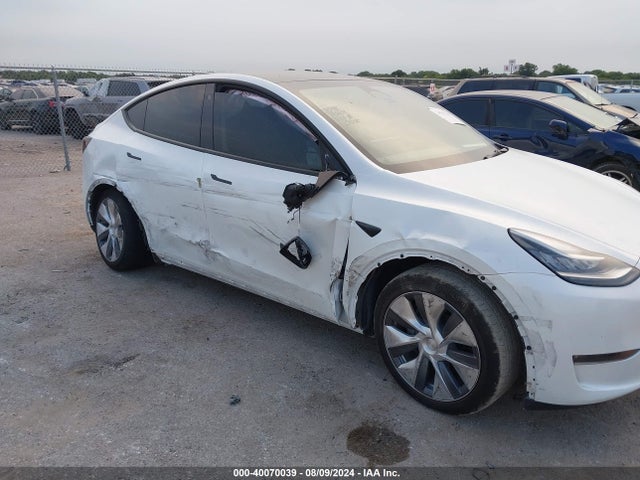 2023 TESLA MODEL Y 7SAYGDEE0PA096072 Photo 5