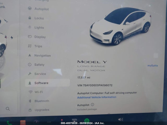 2023 TESLA MODEL Y 7SAYGDEE0PA096072 Photo 8