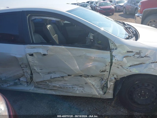 Toyota COROLLA LE 2019 5YFBURHE0KP888064 Image 13