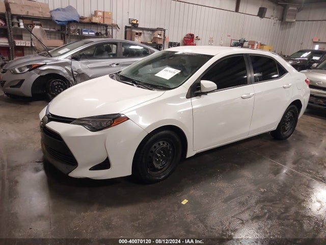 Toyota COROLLA LE 2019 5YFBURHE0KP888064 Image 2