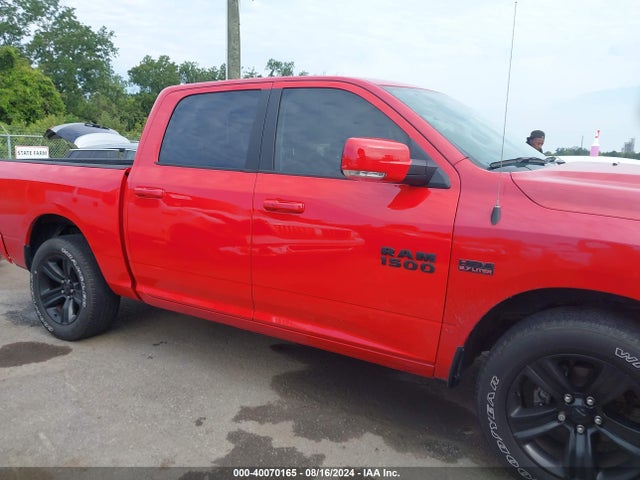 RAM 1500 Night  4x4 5'7 Box 2017 1C6RR7MT2HS759136 Image 13