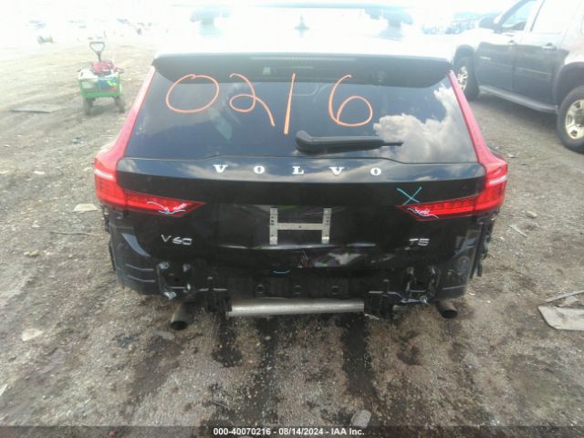 YV4102WK8L1030660 Volvo V60 Cross Country T5