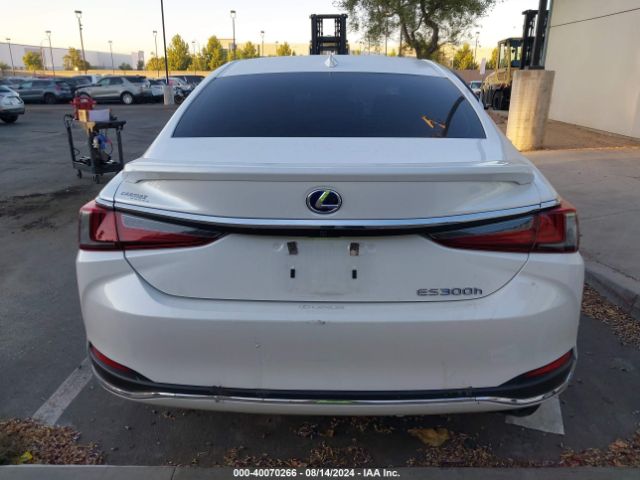 58ACA1C14MU010621 Lexus ES 300H