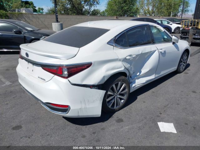 58ACA1C14MU010621 Lexus ES 300H