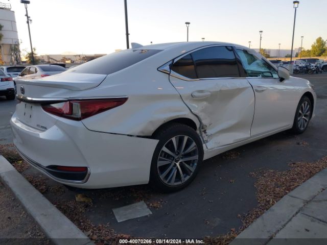 58ACA1C14MU010621 Lexus ES 300H