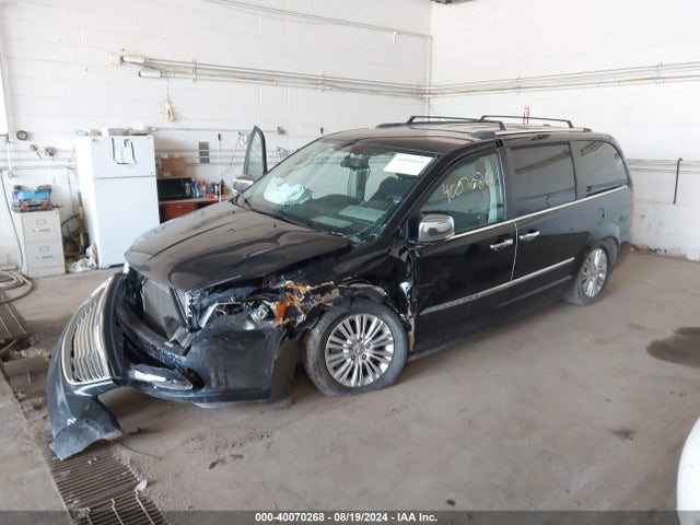 2C4RC1GG7ER425574 Chrysler Town & Country Limited