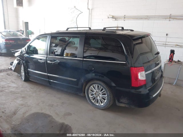 2C4RC1GG7ER425574 Chrysler Town & Country Limited