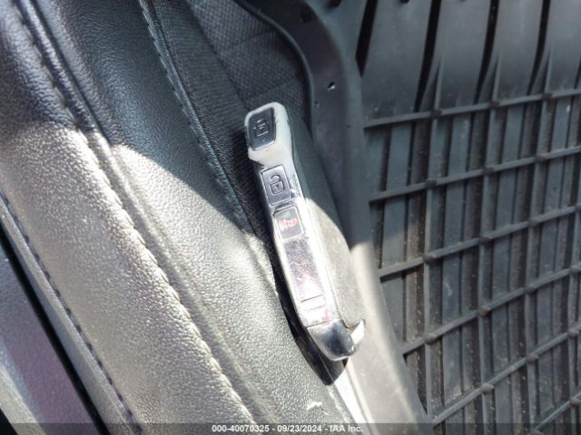 KNDEU2AAXP7354185 KIA SELTOS S