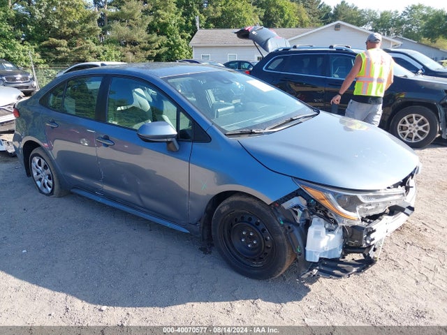 Toyota COROLLA LE 2020 5YFEPRAE7LP011104 головне зображення