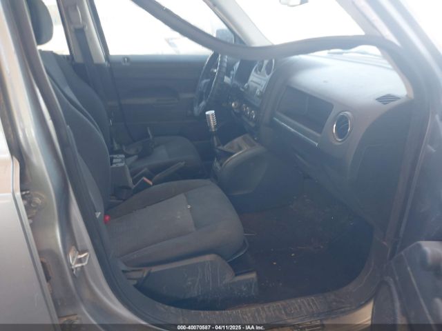 1C4NJPBA4GD738288 Jeep Patriot Sport