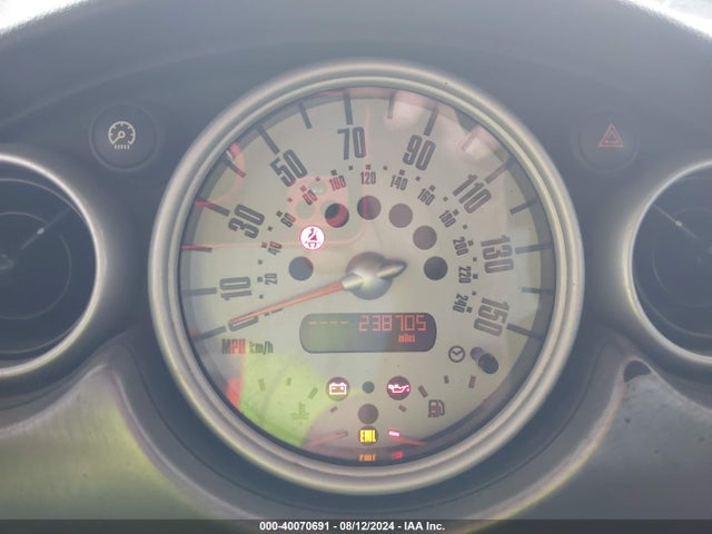 2006 MINI COOPER S WMWRE33586TN28911 Photo 6