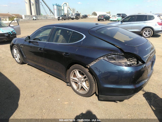 2011 PORSCHE PANAMERA WP0AB2A73BL061916 Photo 2