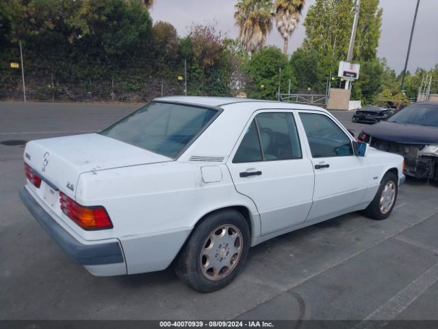 1993 MERCEDES-BENZ 190 WDBDA29D4PG027878 Photo 3