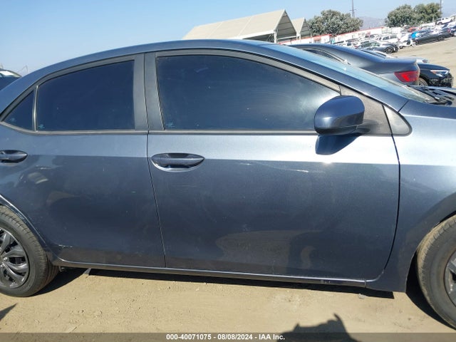 Toyota COROLLA LE 2018 5YFBURHE9JP822157 Image 14