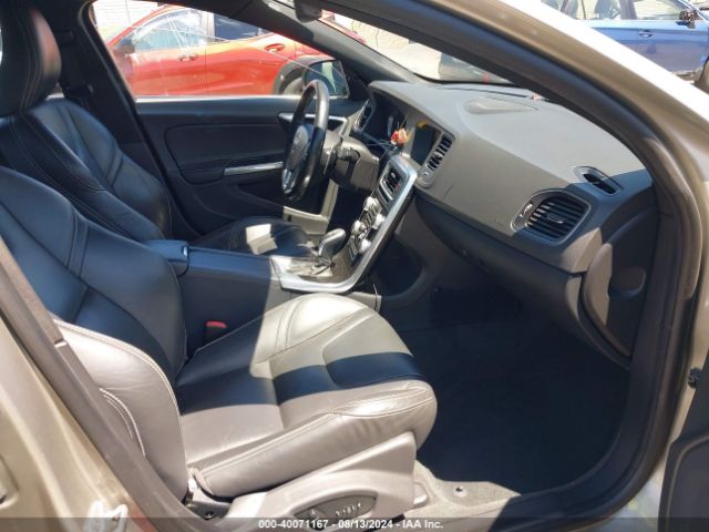 YV140MFK4F1340671 Volvo S60 T5 Premier