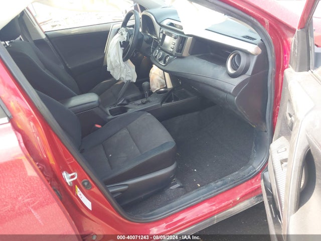 Toyota RAV4 LE 2014 JTMBFREV0E5029928 Image 5