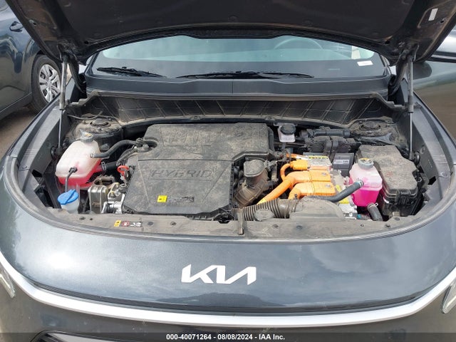 KNDCP3LE8P5105903 KIA NIRO LX