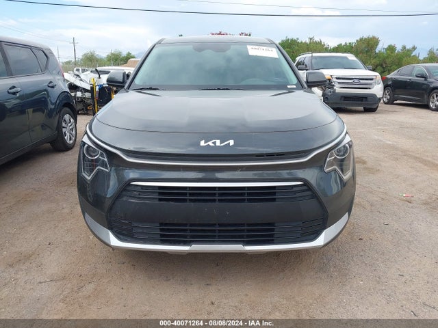 KNDCP3LE8P5105903 KIA NIRO LX