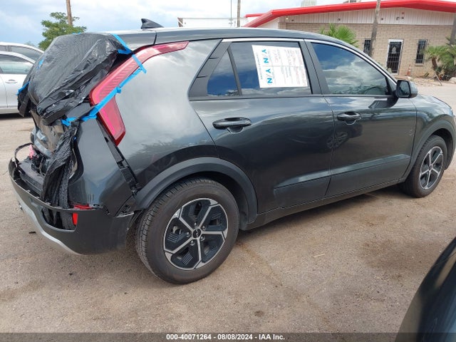 KNDCP3LE8P5105903 KIA NIRO LX
