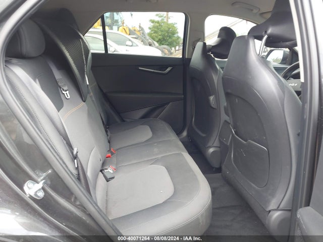 KNDCP3LE8P5105903 KIA NIRO LX