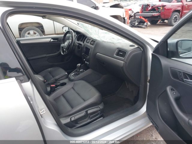 3VWD67AJ2GM329884 Volkswagen Jetta 1.4t Se