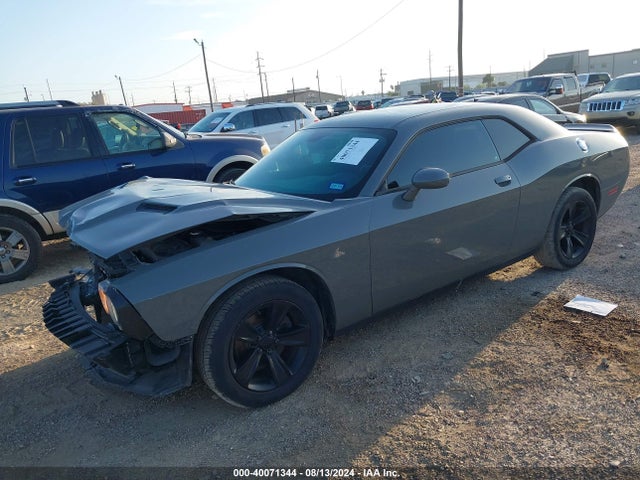 Dodge Challenger Sxt 2018 2C3CDZAG8JH131034 Image 2