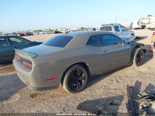 Dodge Challenger Sxt 2018 2C3CDZAG8JH131034 Image 4