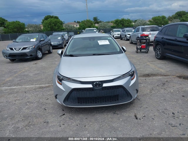 Toyota COROLLA LE 2022 JTDEPMAE1N3022002 Image 6