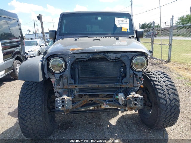 1C4BJWDG3HL554594 Jeep Wrangler Unlimited Sport 4x4