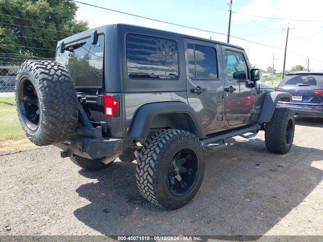 1C4BJWDG3HL554594 Jeep Wrangler Unlimited Sport 4x4