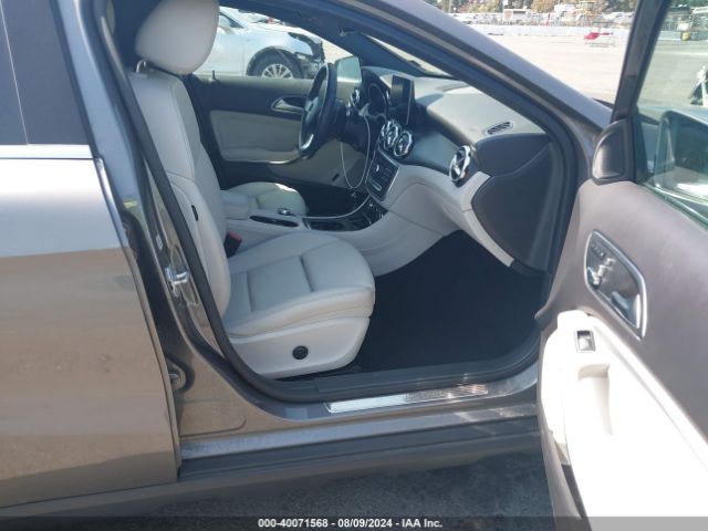 WDCTG4EB6JJ438537 Mercedes-Benz GLA 250