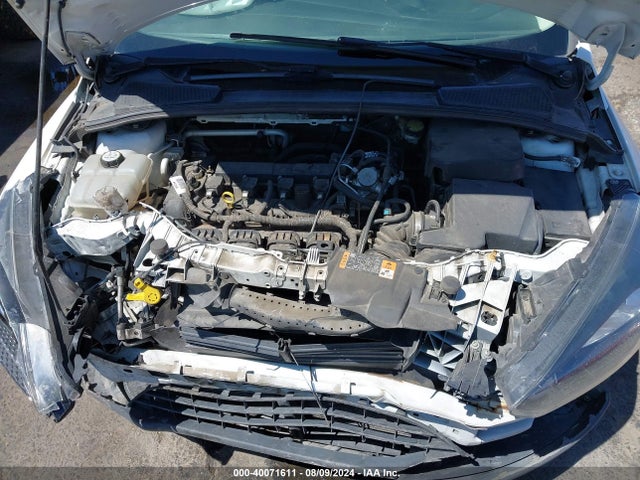 Ford FOCUS SE 2016 1FADP3F20GL406141 Image 10