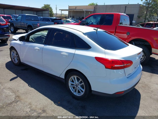 Ford FOCUS SE 2016 1FADP3F20GL406141 Image 3