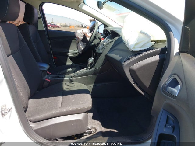 Ford FOCUS SE 2016 1FADP3F20GL406141 Image 5
