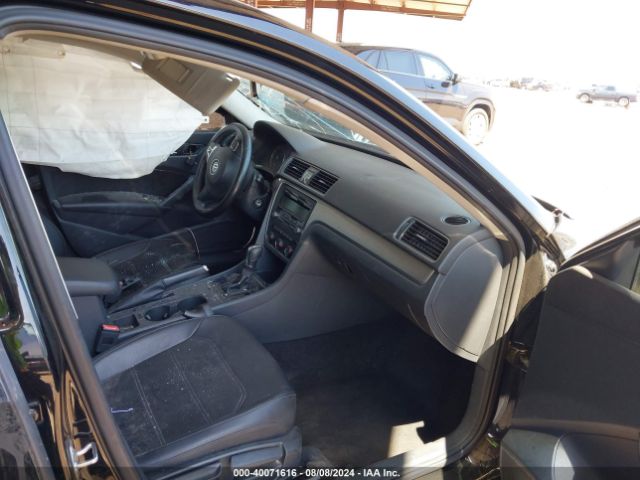 1VWAT7A38FC094372 Volkswagen Passat 1.8t Wolfsburg Edition