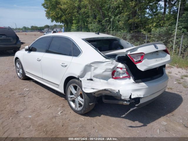 1VWBV7A36FC010273 Volkswagen Passat 2.0l Tdi Se