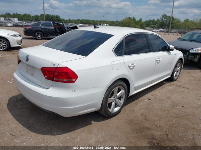 1VWAS7A30EC057348 Volkswagen Passat 1.8t Wolfsburg Edition
