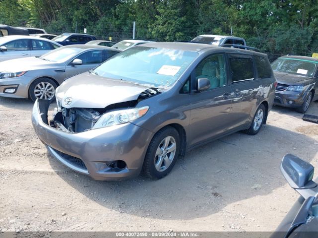 Toyota Sienna Le 8 Passenger 2015 5TDKK3DCXFS528160 Image 2