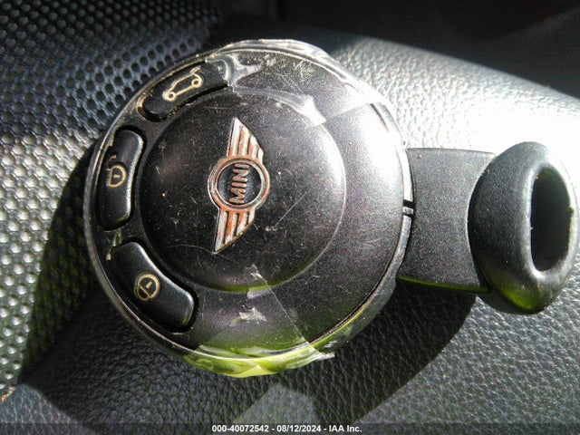 2011 MINI COOPER WMWSU3C59BT098465 Photo 10