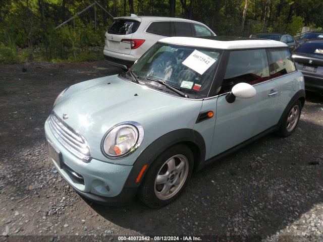 2011 MINI COOPER WMWSU3C59BT098465 Photo 1