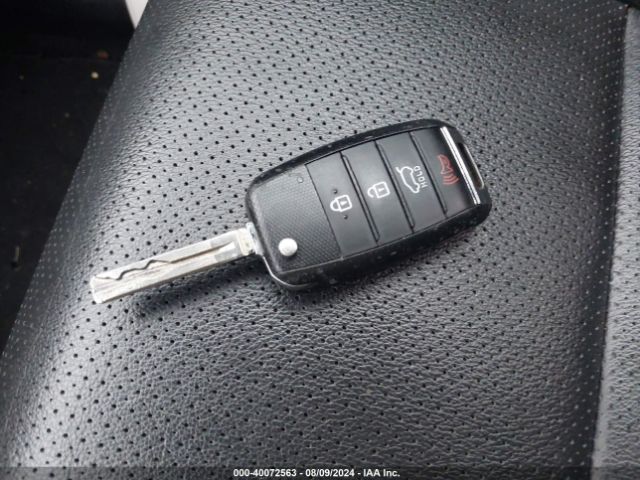 KNDP6CAC3L7678972 KIA SPORTAGE S