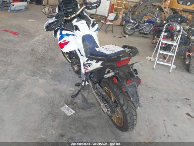 2024 HONDA CRF1100 JH2SD15E8RK000148 Photo 2