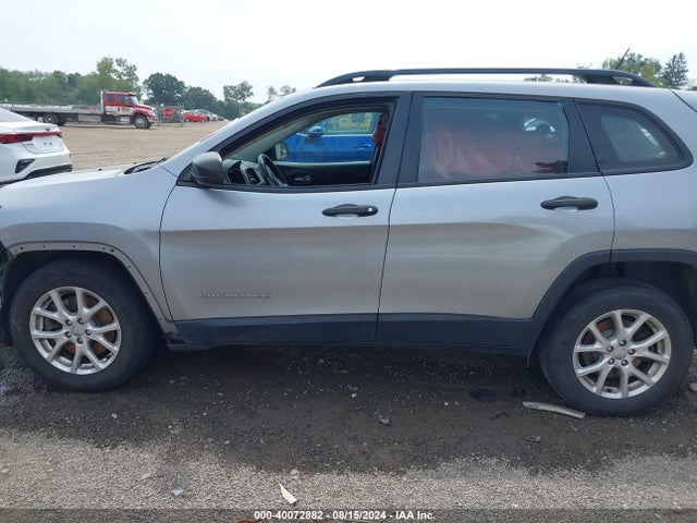 1C4PJMAB5GW169392 Jeep Cherokee Sport