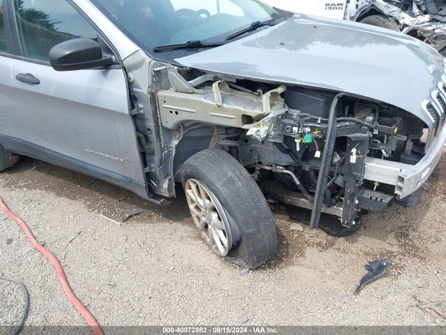 1C4PJMAB5GW169392 Jeep Cherokee Sport