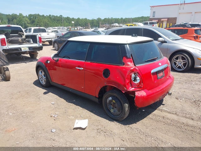 2012 MINI COOPER WMWSU3C51CT261160 Photo 2