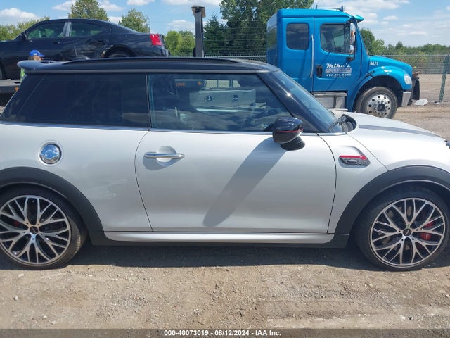 Mini Hardtop John Cooper Works 2022 WMW73DH09N2R63148 Image 14