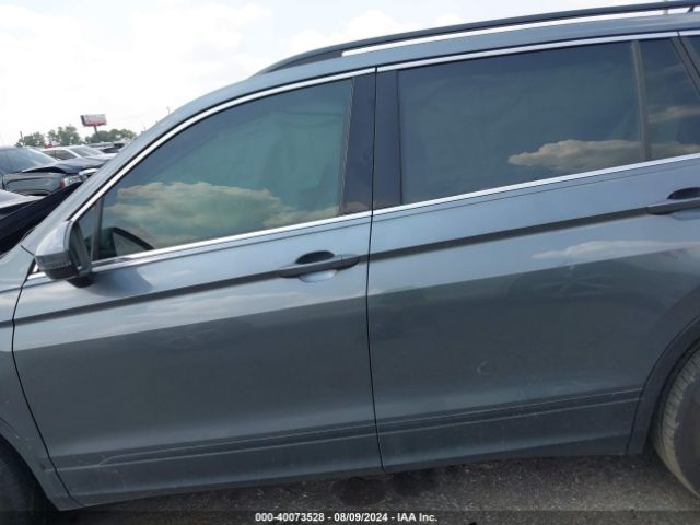 3VV3B7AX6KM072897 Volkswagen Tiguan