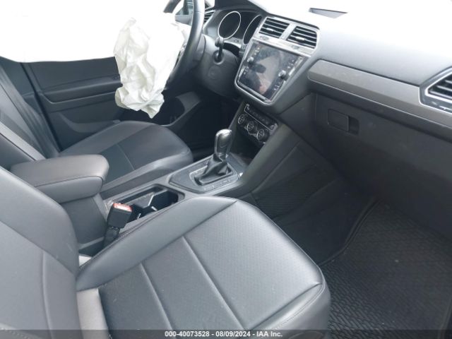 3VV3B7AX6KM072897 Volkswagen Tiguan